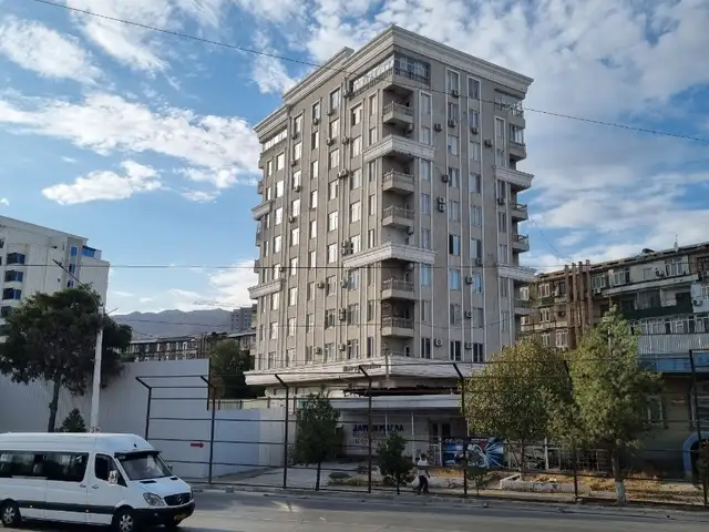 3-комн. квартира, 10 этаж, 100 м², 18 мкр, Худжанд