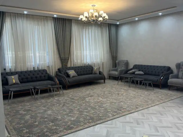 3-комн. квартира, 13 этаж, 150м², Исмоили Сомони, Душанбе