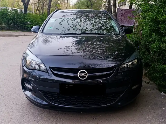 Opel Astra J