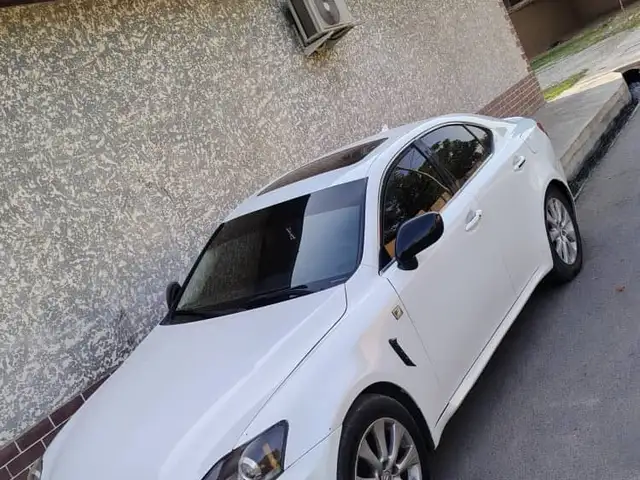 Lexus IS series