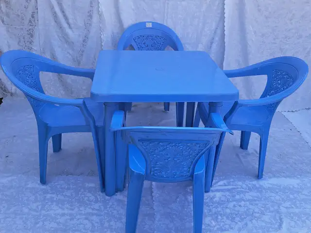 Стол и стулья на 4 персоны, Душанбе