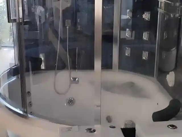 Душевая кабина, Душанбе