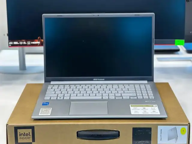 Ноутбук Asus vivobook core i 3-N305, Хуҷанд