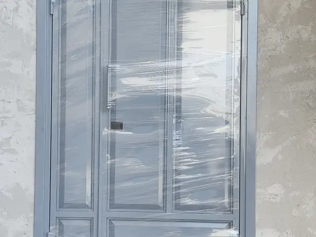 Бронь дверь, Хуҷанд