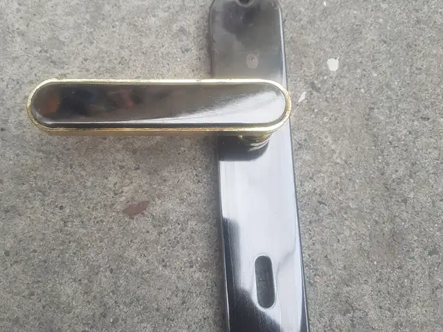 Ручкаи дар, Душанбе