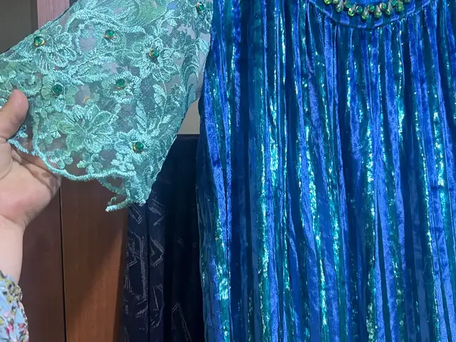 Платье Хамелеон, Душанбе