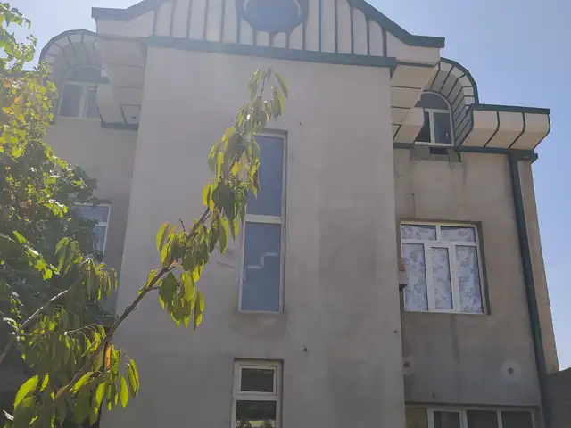 3 этажн. 6-комн. дом, 3 сотки, Панчшанбе, Худжанд