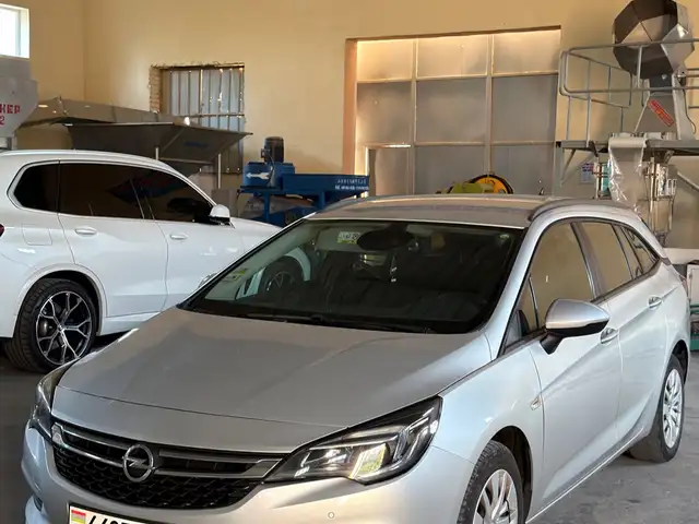 Opel Astra K