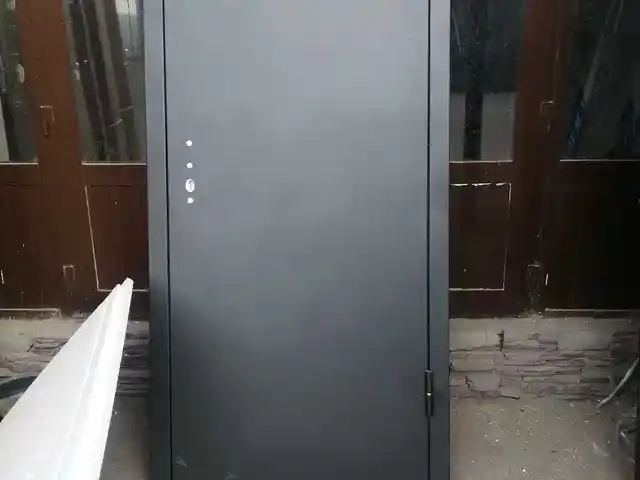 Дверь, Душанбе