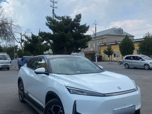 Dongfeng L7