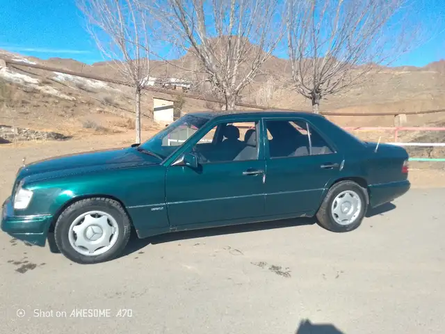 Mercedes-Benz W124