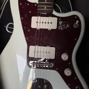Гитара Fender Squier Jazz Master, Душанбе