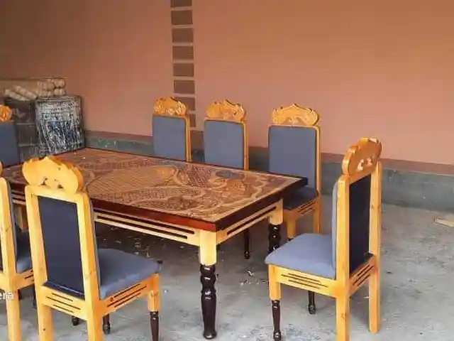 Стол и стулья, Душанбе