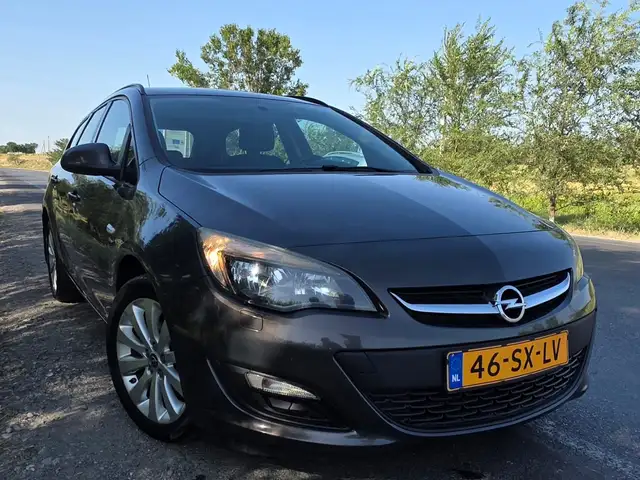 Opel Astra J