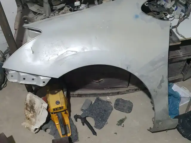 Крыло левое для Toyota, Душанбе
