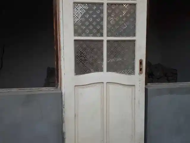 Дверь, Худжанд