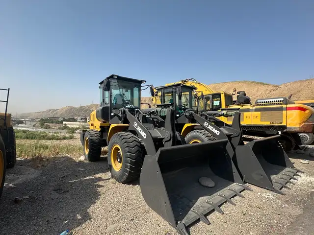 Мехлопота погрузчик 2 Куба LW300FN, Душанбе