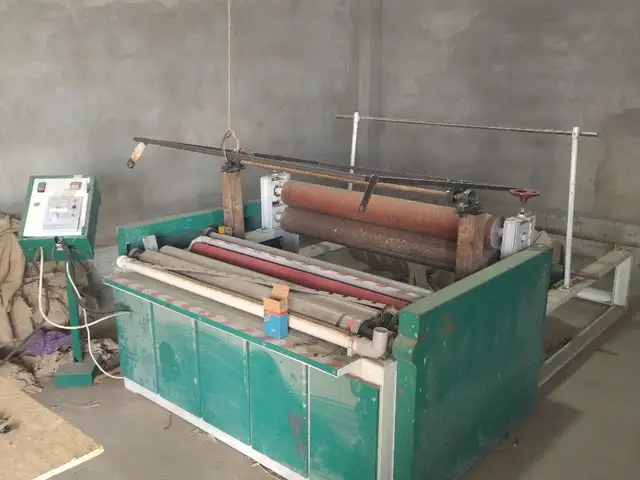 Аппарат барои истехсоли когази ташноб, Дӯстӣ (Ҷиликул)