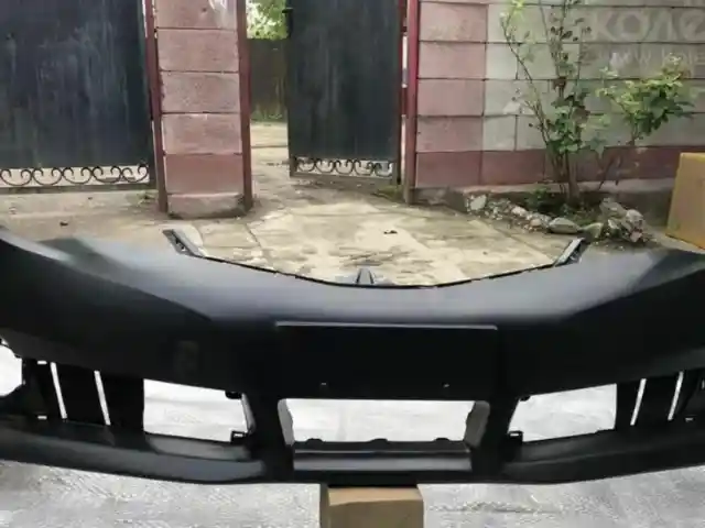 Передний бампер на Toyota Camry 3 SE, Душанбе