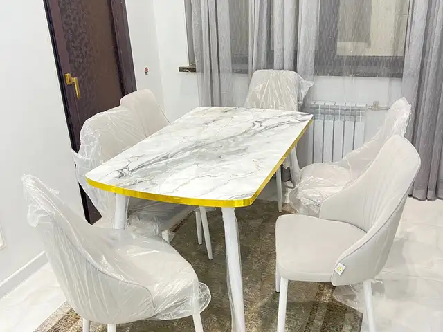 Стол и стулья, Душанбе
