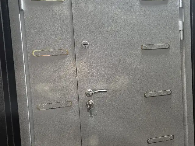 Дверь, Душанбе