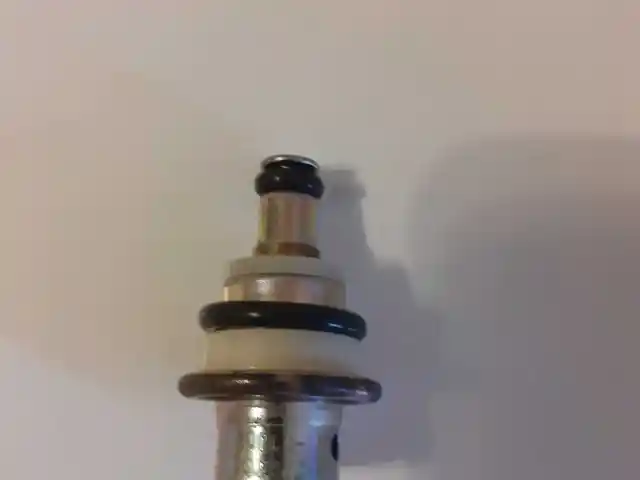 Обратный клапан от Toyota Camry/Corolla/Lexus RX, Душанбе