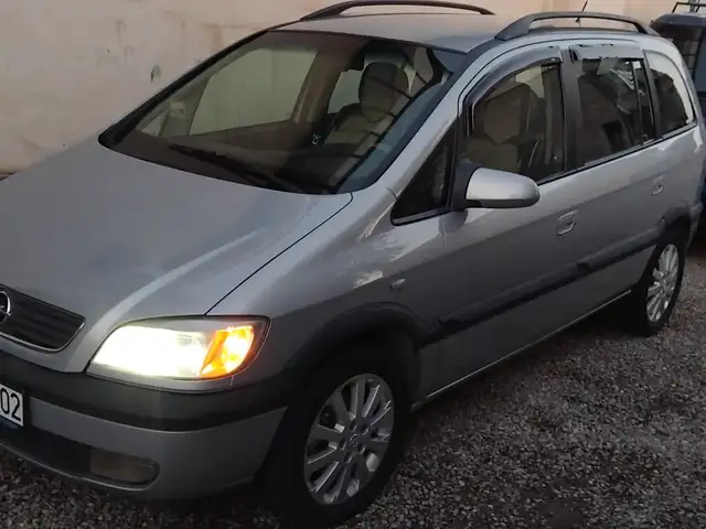 Opel Zafira