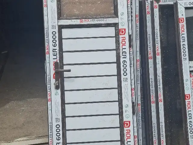 Дверь, Душанбе