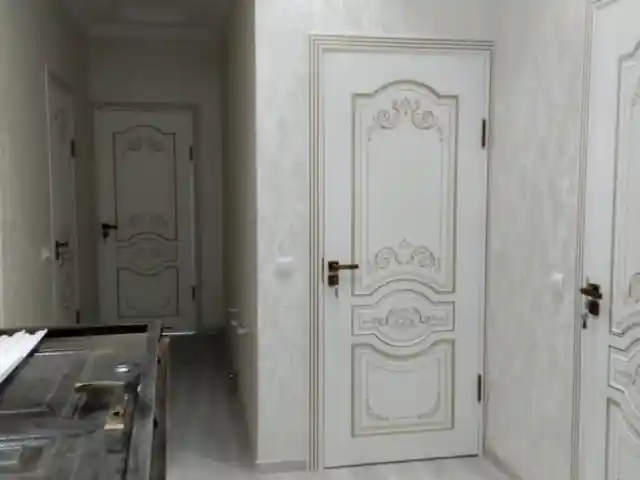 Дверь, Душанбе