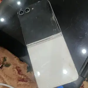 Samsung Galaxy Z Flip 5 на запчасти, Душанбе