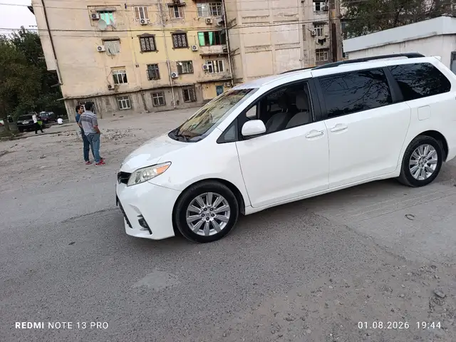 Toyota Sienna
