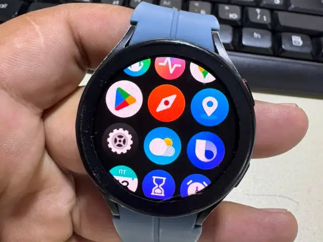 Смарт часы Samsung Galaxy Watch4, Худжанд