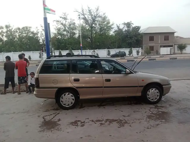 Opel Astra F