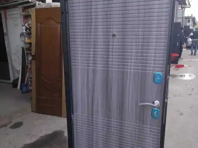 Дверь, Душанбе