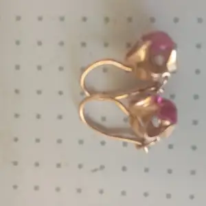 Серьги, Душанбе