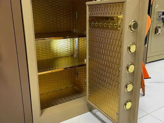 Сейф, Душанбе