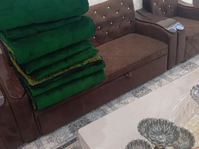 Диван, Вахдат