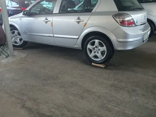 Opel Astra H