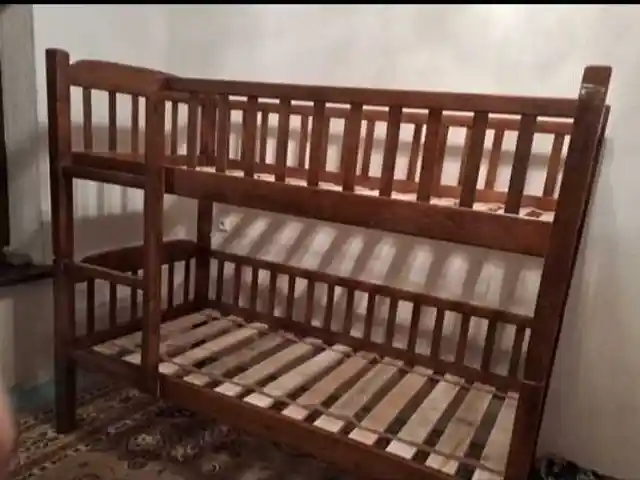 Двухъярусная кровать, Душанбе