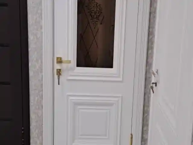 Дверь, Душанбе