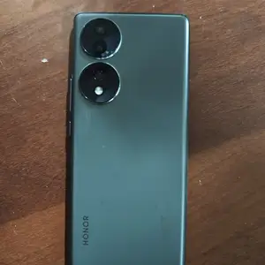 Huawei Honor 70 8/128 Emerald Green, Истаравшан