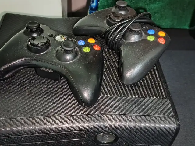 Игровая приставка Xbox 360, Исфара