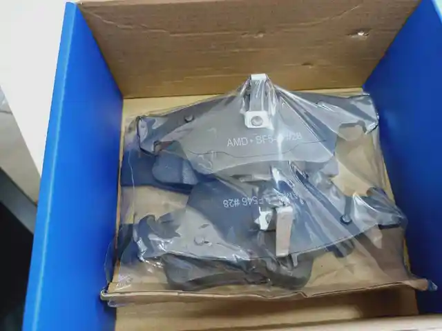 Колодки тормозные для Mercedes-Benz W221 W211 W220 W212 W204, Худжанд