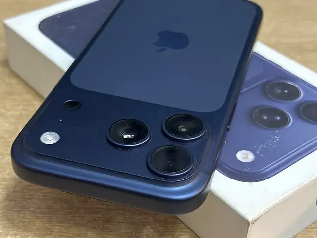 Apple iPhone 17 Pro, 256 gb, Deep Blue, Худжанд