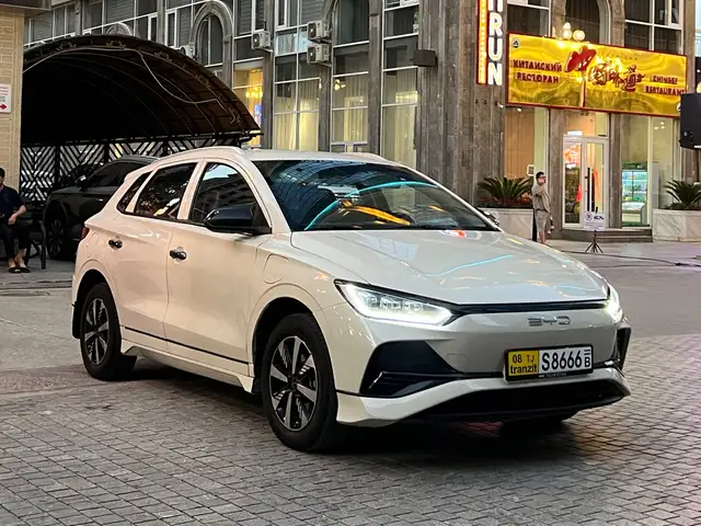 BYD E2