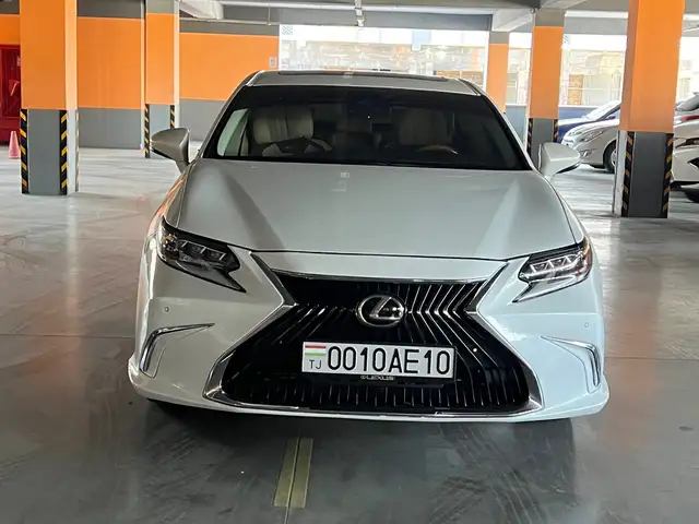 Lexus ES series