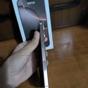 Apple iPhone 16 Pro, 256 gb, Desert Titanium, Душанбе