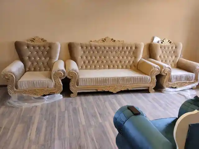 Диван с креслами, Душанбе