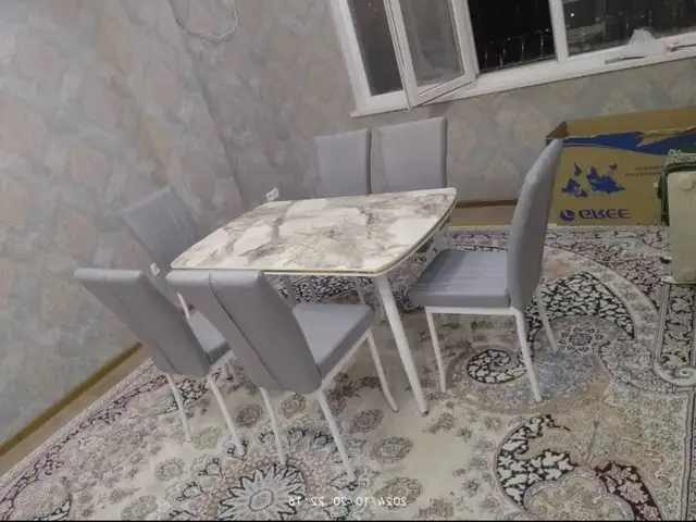 Кухонный стол со стульями, Душанбе