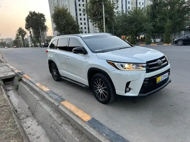 Toyota Highlander, 2017, Душанбе - 10